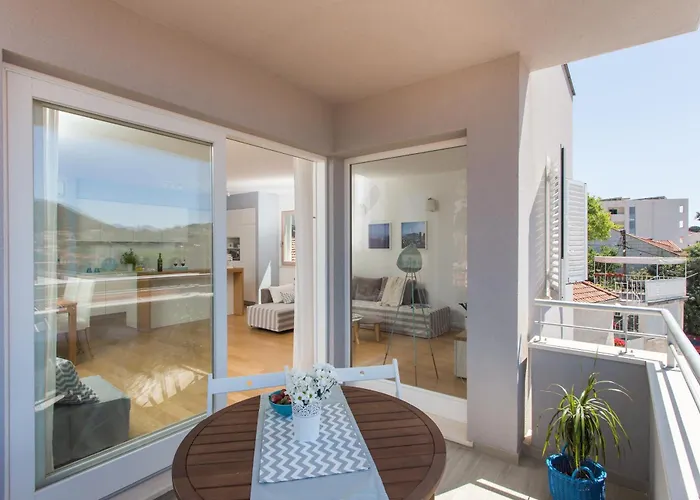 Apartments Villa Karmen